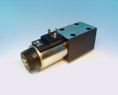 EATON CORPORATION DG4V-3S-6A-M-U-HL7-60-EN490