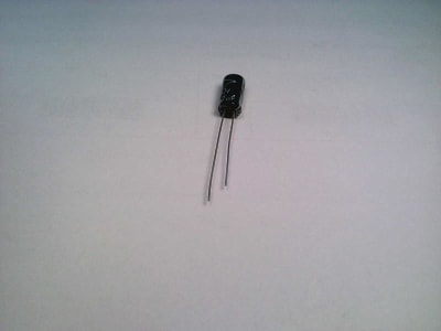 MULTICOMP MCRH50V476M6.3X11