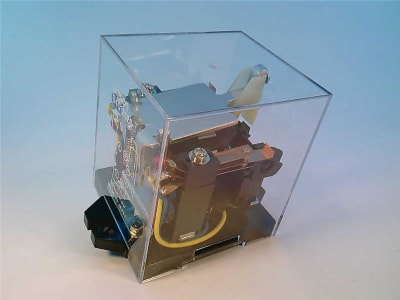 OMRON G4Q-212S-AC200/220