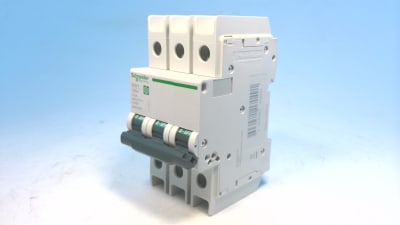 SCHNEIDER ELECTRIC M9F43306