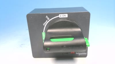 SCHNEIDER ELECTRIC LV426930
