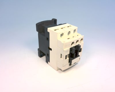 SCHNEIDER ELECTRIC CAD326F7