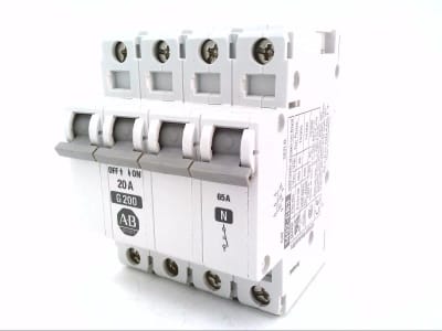 ALLEN BRADLEY 1492-CB3G300-N