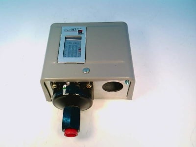 JOHNSON CONTROLS P70EA-9C