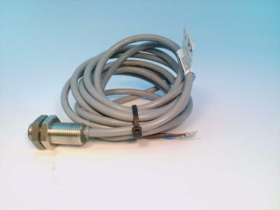 BALLUFF BES 516-329-G-E4-C-02