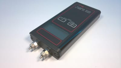 DWYER 475-8-FM