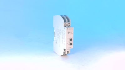 DOLD IK9173.11/030 DC24V 0,7-1,0UN4%