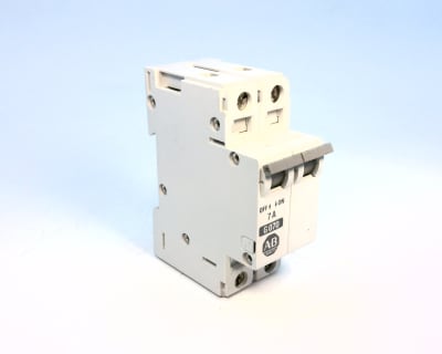 ALLEN BRADLEY 1492-CB2G070