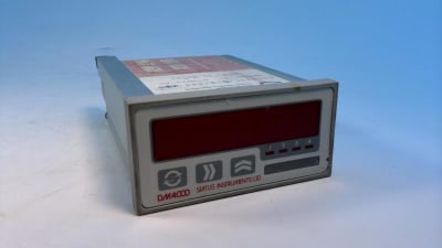 STATUS INSTRUMENTS DM4000U-00-00-000-240V