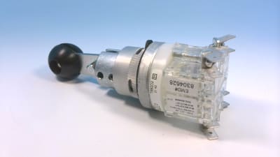 SCHNEIDER ELECTRIC 9001TS82D2