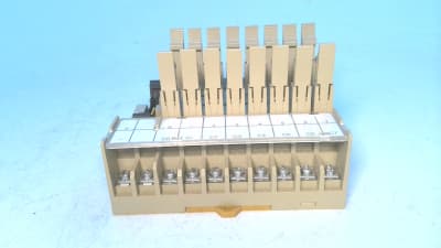 OMRON P7TF-OS08 DC12V