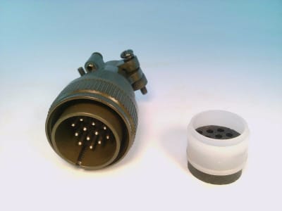AMPHENOL MS3106F20-27P