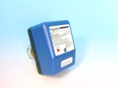 SCHNEIDER ELECTRIC VM2211P33A000