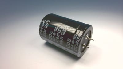 CORNELL DUBILIER SLP471M450H9P3