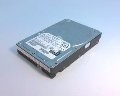 HITACHI IC35L090AVV207-0