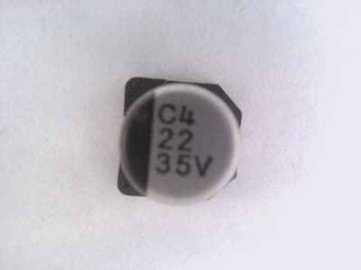 NICHICON UWX1V220MCL1GB