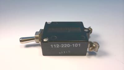 TE CONNECTIVITY 112-220-101