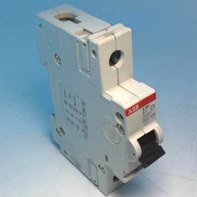 ASEA BROWN BOVERI 2CDS251001R0105