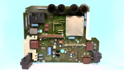 SIEMENS 6SE7023-2CB84-1HF0