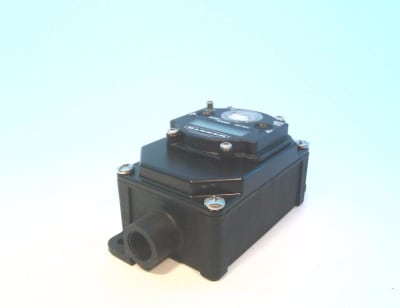 BANNER ENGINEERING DX80DR9M-H1E