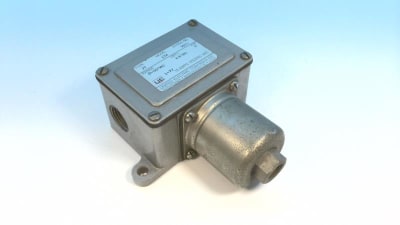 UNITED ELECTRIC J6D-136