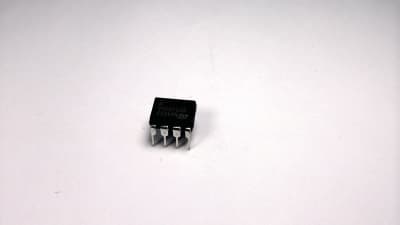 ST MICRO MC33002AN