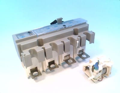 SCHNEIDER ELECTRIC STR22SE-4P/250A