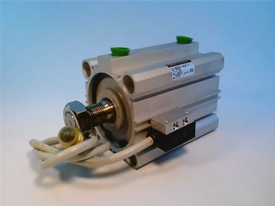 SMC CDQ2BP63-40DM-P70Z