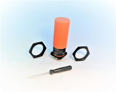 EFECTOR KI-3015-FPKG/NI/SS-000-K-KI5206