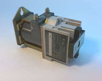 SCHNEIDER ELECTRIC 8501-XD30V62