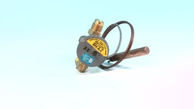 PARKER BFF-A-C-3/8-X-1/2-SAE