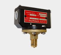 BAILEY & MACKEY S2001