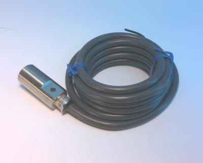 OMRON TL-X5F1