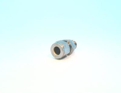 SWAGELOK SS-810-1-8RT