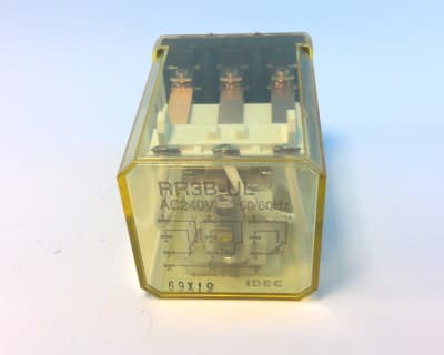 IDEC RR3B-ULAC240V