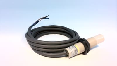 OMRON E2K-X8ME1 2M