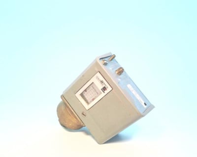 JOHNSON CONTROLS P47AA-25