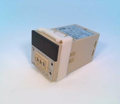 OMRON E5C4-R40J 0-999F AC110/120