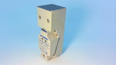 SCHNEIDER ELECTRIC XS8C40PC440H29