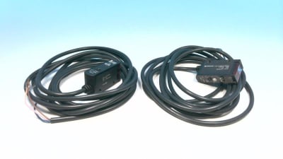 OMRON E3S-AT41-D 2M