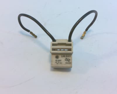 SCHNEIDER ELECTRIC LA9E221