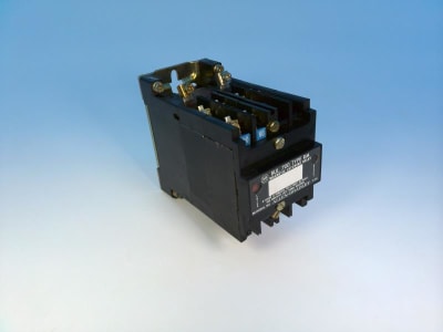 ALLEN BRADLEY 700-RM600A1