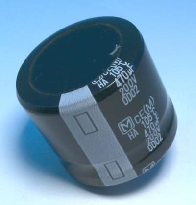 NICHICON LGU2D471MELB