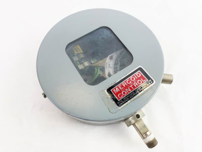 DWYER DS-243-3-F-21-E