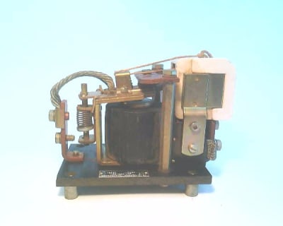 SCHNEIDER ELECTRIC 8960 V020