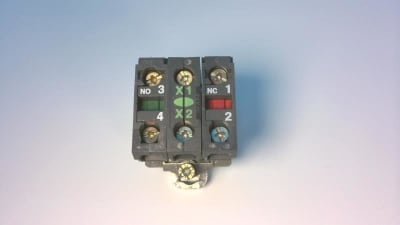SCHNEIDER ELECTRIC ZB4BW0B35