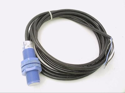 SCHNEIDER ELECTRIC SM600AB0810