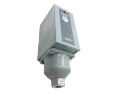 ALLEN BRADLEY 836-C3A