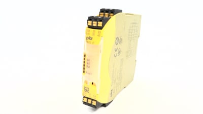PILZ PNOZ-S7-C-24VDC-4N/O-1N/C