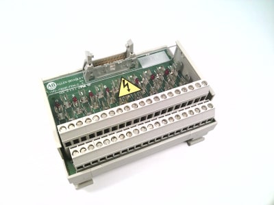 ALLEN BRADLEY 1492-IFM20-F24A-2